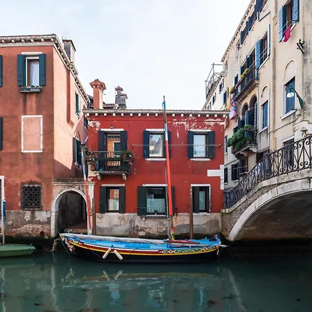 Lägenhet Tintoretto Cozy Duplex R&r